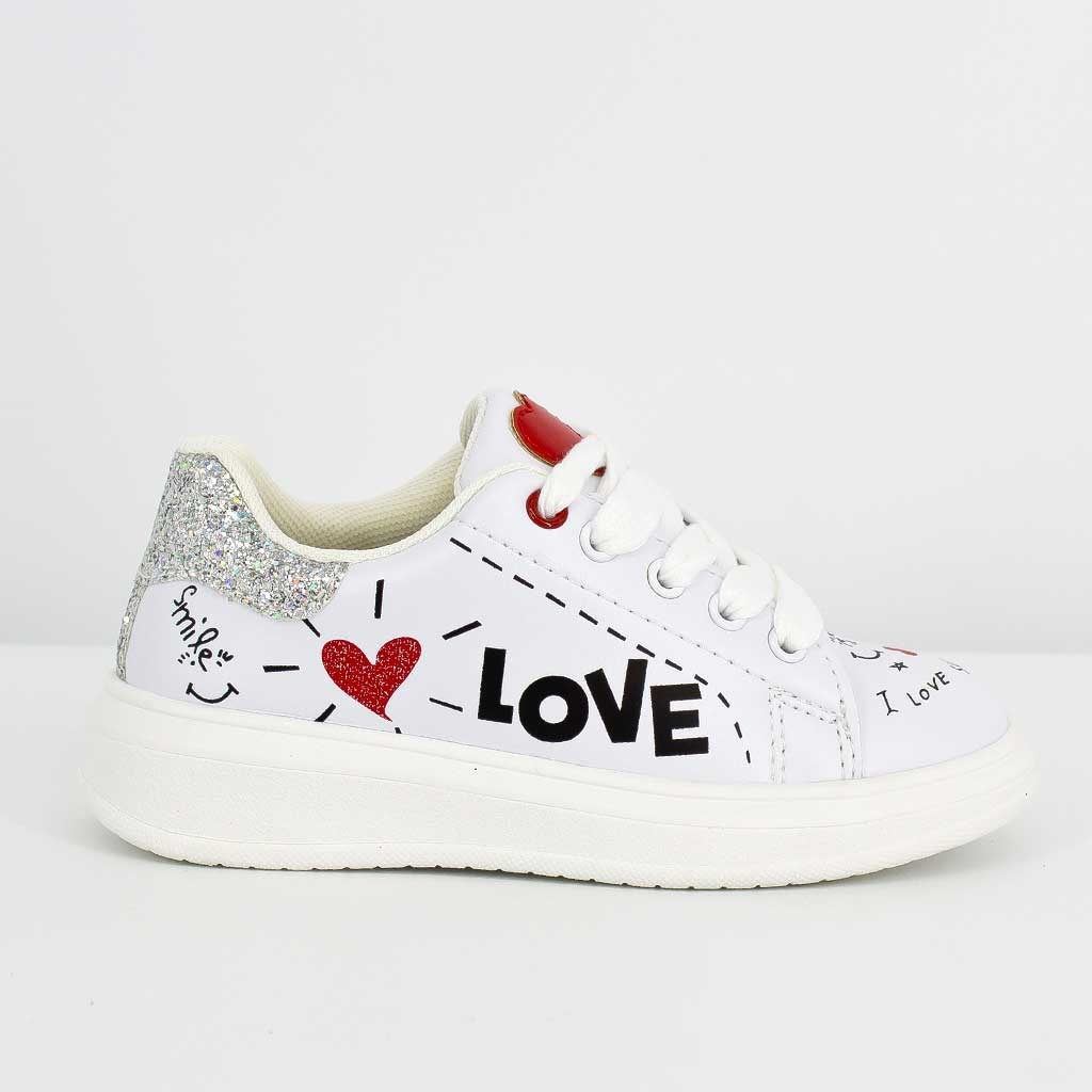 sneakers con scritte