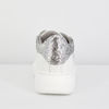 Immagine di ROXY ROSE - Sneakers bianca in pelle "made in italy" con fiore laterale e glitter