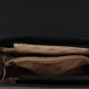 Immagine di ENRICO COLLEZIONE- Tracolla con tasca posteriore e inserto in cocco sulla patta