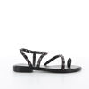 Immagine di MY JEWELS - Sandalo infradito con borchie e cinturino diagonale