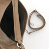 Immagine di DAVID JONES - Borsa a sacca con zip oblique laterali con pennacchi e tracolla rimovibile