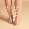 Immagine di MISS GLOBO - Sandalo bianco lace-up con sottopiede in VERA PELLE e catena con pietre sulla fascia