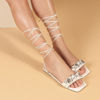 Immagine di MISS GLOBO - Sandalo bianco lace-up con sottopiede in VERA PELLE e catena con pietre sulla fascia