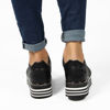 Immagine di MISS GLOBO - Sneakers nera con fondo a righe