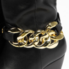 Immagine di DAMEROSE - Stivale nero a punta con cinturino con catena oro, tacco 7CM