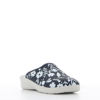 Immagine di IN BLU - Ciabatta sanitaria blu con plantare soft in VERA PELLE, fantasia fiori e foglie