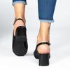 Immagine di TATOO - Décolleté nera slingback con morsetto dorato, tacco 5CM