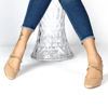 Immagine di TATOO - Décolleté beige slingback con cinturino frontale, tacco 5CM