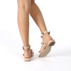 Immagine di MISS GLOBO - Sandalo flat nude  con borchie soletta VERA PELLE