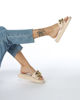 Immagine di MISS GLOBO - CIABATTA BEIGE CON CATENA ORO SULLA FASCIA