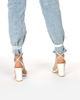 Immagine di ZOE - Sandalo bianco lace-up con punta quadrata fascia intrecciata, tacco 9 cm