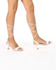 Immagine di MISS GLOBO - Sandalo bianco lace up con punta quadrata e soletta in VERA PELLE, tacco 6,5 CM