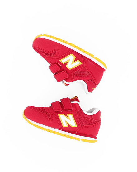 Immagine di NEW BALANCE - Sneakers da bambino rossa e gialla con dettagli bianchi e strappo, numerata 20/27,5