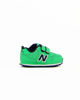 Immagine di NEW BALANCE - Sneakers da bambino verde e blu con dettagli bianchi e strappo, numerata 20/27,5