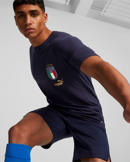 Immagine di PUMA - T shirt girocollo da uomo blu scuro in tessuto traspirante Italia