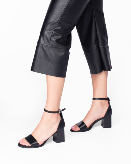 Immagine di MISS GLOBO - Sandalo nero con cinturino alla caviglia, tacco 7CM