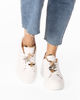 Immagine di ZOE - Sneakers bianca con applicazioni removibili sui lacci
