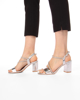 Immagine di MISS GLOBO - Sandalo argento con cinturino diagonale con strass, tacco 7CM