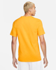 Immagine di NIKE - T shirt girocollo da uomo gialla in cotone con dettagli neri