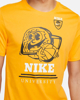 Immagine di NIKE - T shirt girocollo da uomo gialla in cotone con dettagli neri