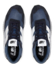 Immagine di NEW BALANCE - Sneakers da uomo blu e bianca con dettagli scamosciati - 237
