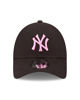 Immagine di NEW ERA - Cappello nero regolabile con logo rosa - 9 FORTY