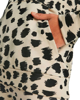 Immagine di PUMA - Felpa da donna leopardata con cappuccio e logo bianco