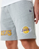 Immagine di NEW ERA - Pantalone corto da uomo grigio con logo Lakers