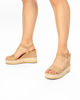 Immagine di MISS GLOBO - Sandalo beige con zeppa 9,5cm e sottopiede in VERA PELLE