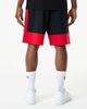 Immagine di NEW ERA - Pantaloni corti neri e rossi con logo Chicago Bulls