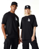 Immagine di NEW ERA - T shirt oversize nera in cotone con logo bianco