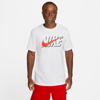 Immagine di NIKE - T shirt girocollo da uomo bianca in cotone con logo rosso e nero