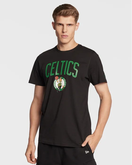 Immagine di NEW ERA - T shirt girocollo nera in cotone con logo Celtics