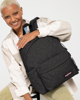 Immagine di EASTPAK - Zaino PADDED PAK'R nero glitterato con tasca frontale