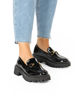 Immagine di MY JEWELS - Mocassino nero in vernice con morsetto e suola track