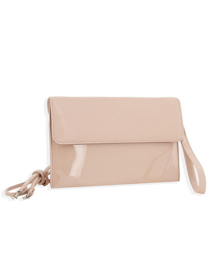Immagine di TATOO - Pochette nude in vernice con patta, laccetto e tracolla removibile, MADE IN ITALY