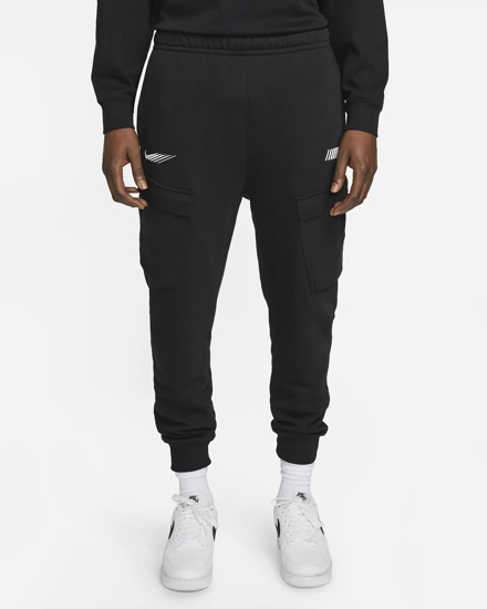 Immagine di NIKE - Pantalone tuta da uomo nero con elastico alla caviglia e logo bianco