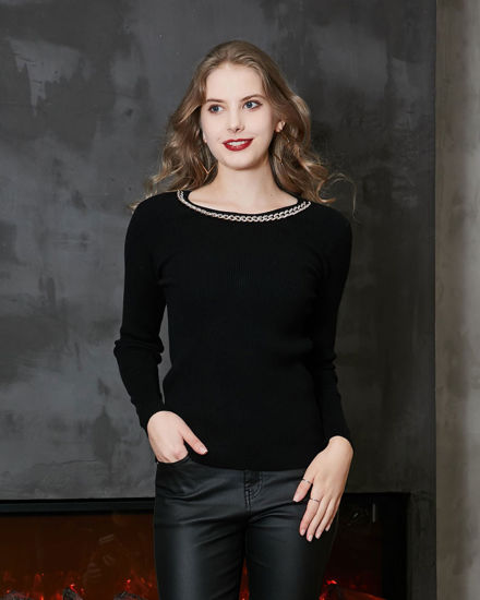 Immagine di BACHATA - MAGLIA NERA CON DETTAGLIO CATENA CON STRASS SUL COLLO