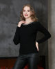Immagine di BACHATA - MAGLIA NERA CON DETTAGLIO CATENA CON STRASS SUL COLLO