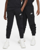 Immagine di NIKE - Pantalone cargo da bambino nero con logo bianco