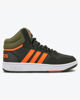 Immagine di ADIDAS - Scarpa alta verde e arancione con pelliccia interna, numerata 28/40 - HOOPS MID GW4486