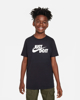 Immagine di NIKE - T shirt da bambino nera con logo bianco