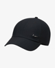 Immagine di NIKE - Cappello nero regolabile con logo metallizzato