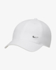 Immagine di NIKE DRI-FIT CLUB - Cappello bianco regolabile con logo metallizzato -FB5372/100