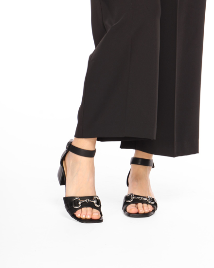 Immagine di MISS GLOBO - Sandalo nero con morsetto tacco 5cm sottopiede in VERA PELLE