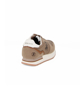 Immagine di RIFLE - Sneaker beige con patch bianca