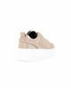 Immagine di MISS GLOBO - Scarpa sneakers beige scamosciata in VERA PELLE con lacci