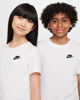 Immagine di NIKE - T-SHIRT SPORTSWEAR KIDS BIANCA - FZ5177/100