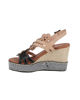 Immagine di MISS GLOBO - Sandalo beige e nero con fiori, zeppa 9CM