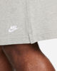 Immagine di NIKE - Pantaloncino Club Knit grigio con logo bianco - FQ4359/063